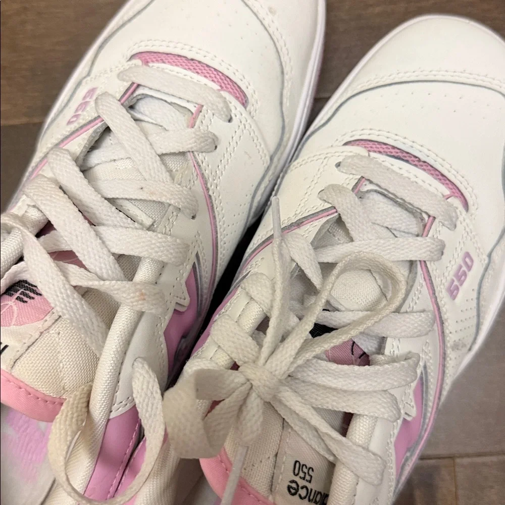 New Balance 550 Women's Bubblegum Pink and White Sneakers‎